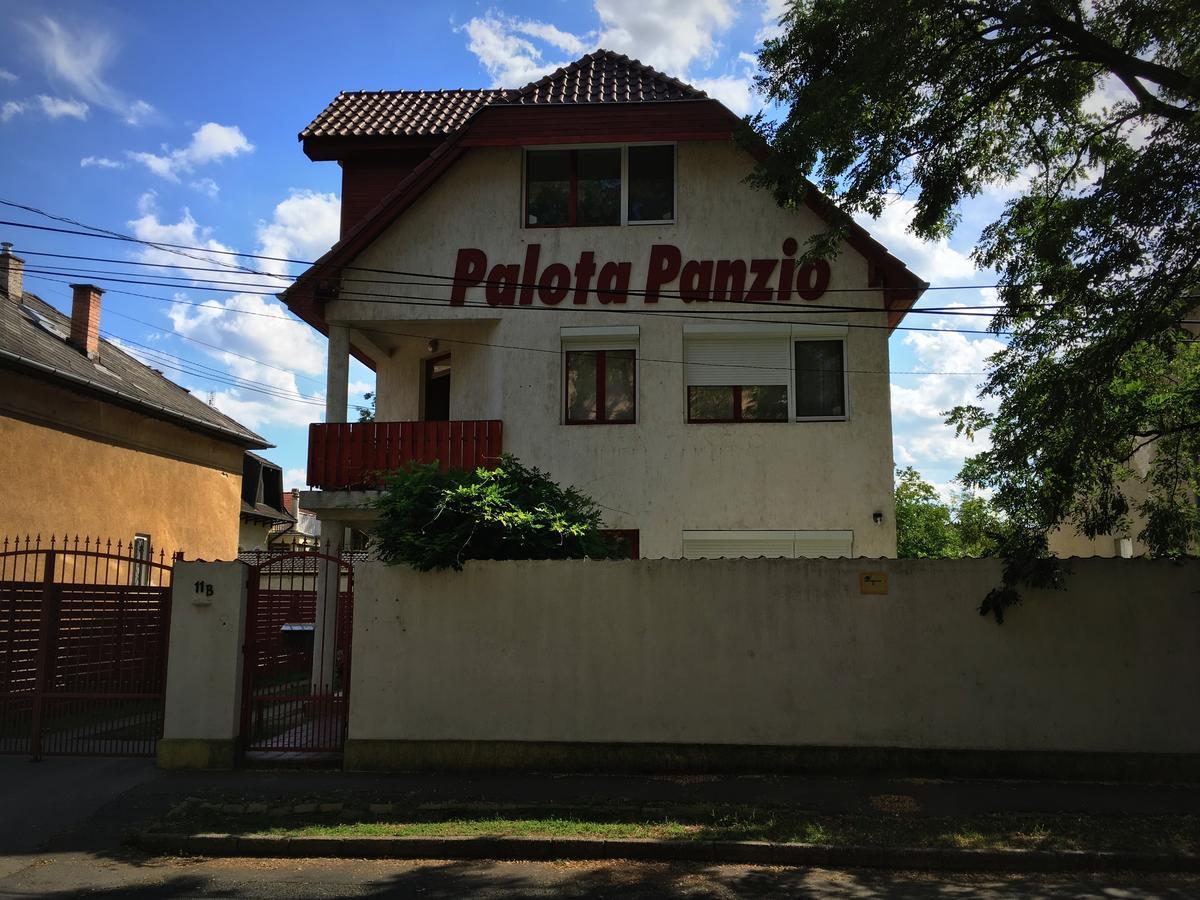 Palota Panzio Bed & Breakfast บูดาเปสต์ ภายนอก รูปภาพ