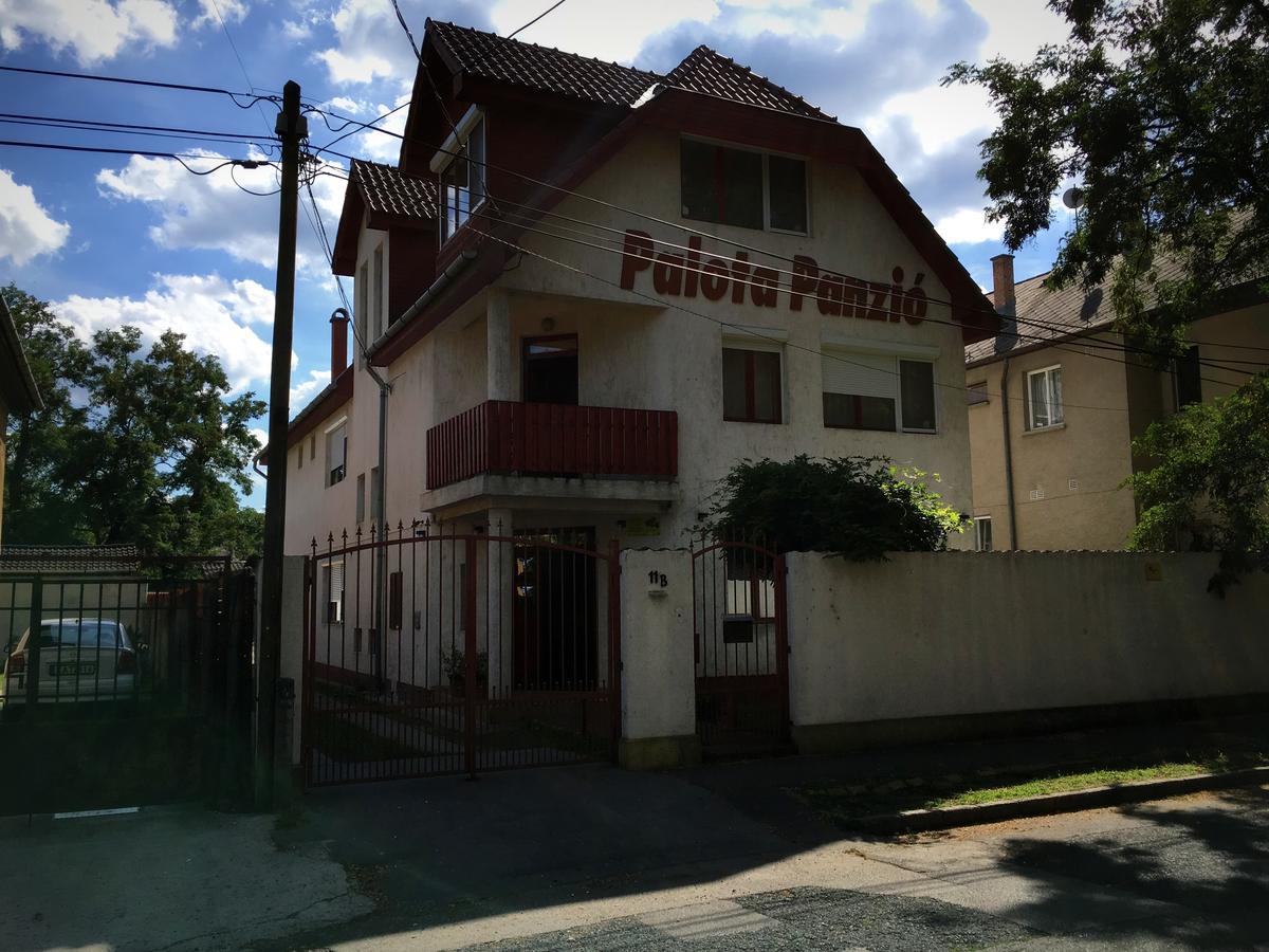 Palota Panzio Bed & Breakfast บูดาเปสต์ ภายนอก รูปภาพ